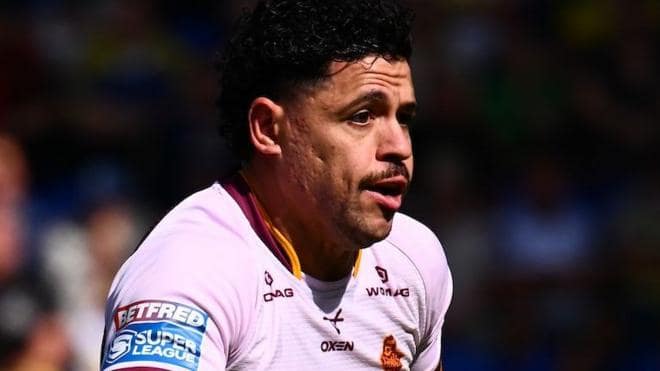 Warrington sign centre Gagai from Huddersfield — Warrington news photo